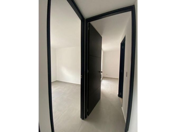 Apartamento de 3 alcobas en venta en Conjunto Residencial Pinares, Madrid, 60 m² · foto 7 de 10