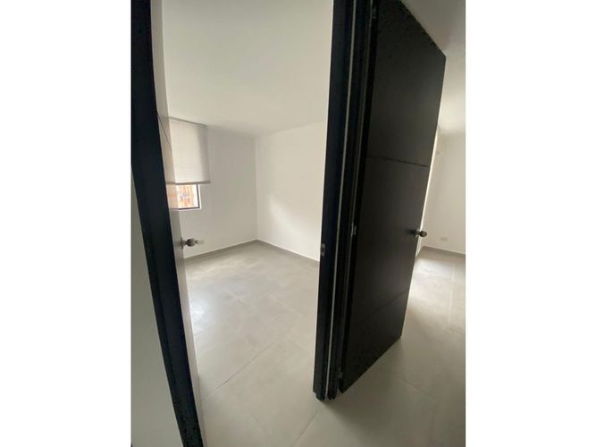 Apartamento de 3 alcobas en venta en Conjunto Residencial Pinares, Madrid, 60 m² · foto 8 de 10