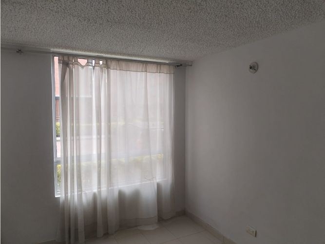 Apartamento de 3 alcobas en venta en Zona Centro, Madrid, 68 m² · foto 2 de 6