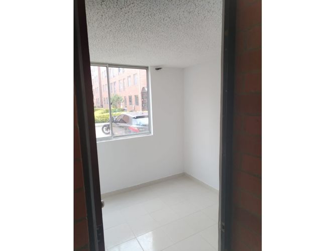 Apartamento de 3 alcobas en venta en Zona Centro, Madrid, 68 m² · foto 3 de 6