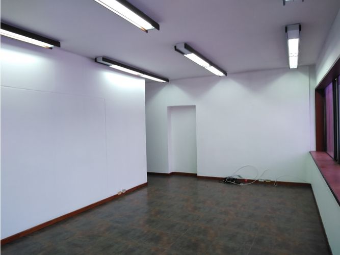 Oficina en arriendo en El Centro, Manizales, 31 m² · foto 2 de 7