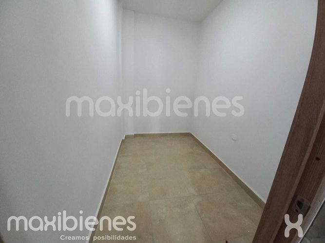 Apartamento de 3 alcobas en arriendo en Policarpa, Apartado, 75 m² · foto 3 de 12