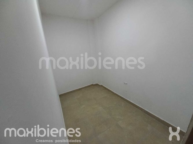 Apartamento de 3 alcobas en arriendo en Policarpa, Apartado, 75 m² · foto 9 de 12