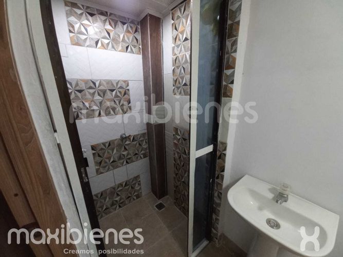 Apartamento de 3 alcobas en arriendo en Policarpa, Apartado, 75 m² · foto 11 de 12