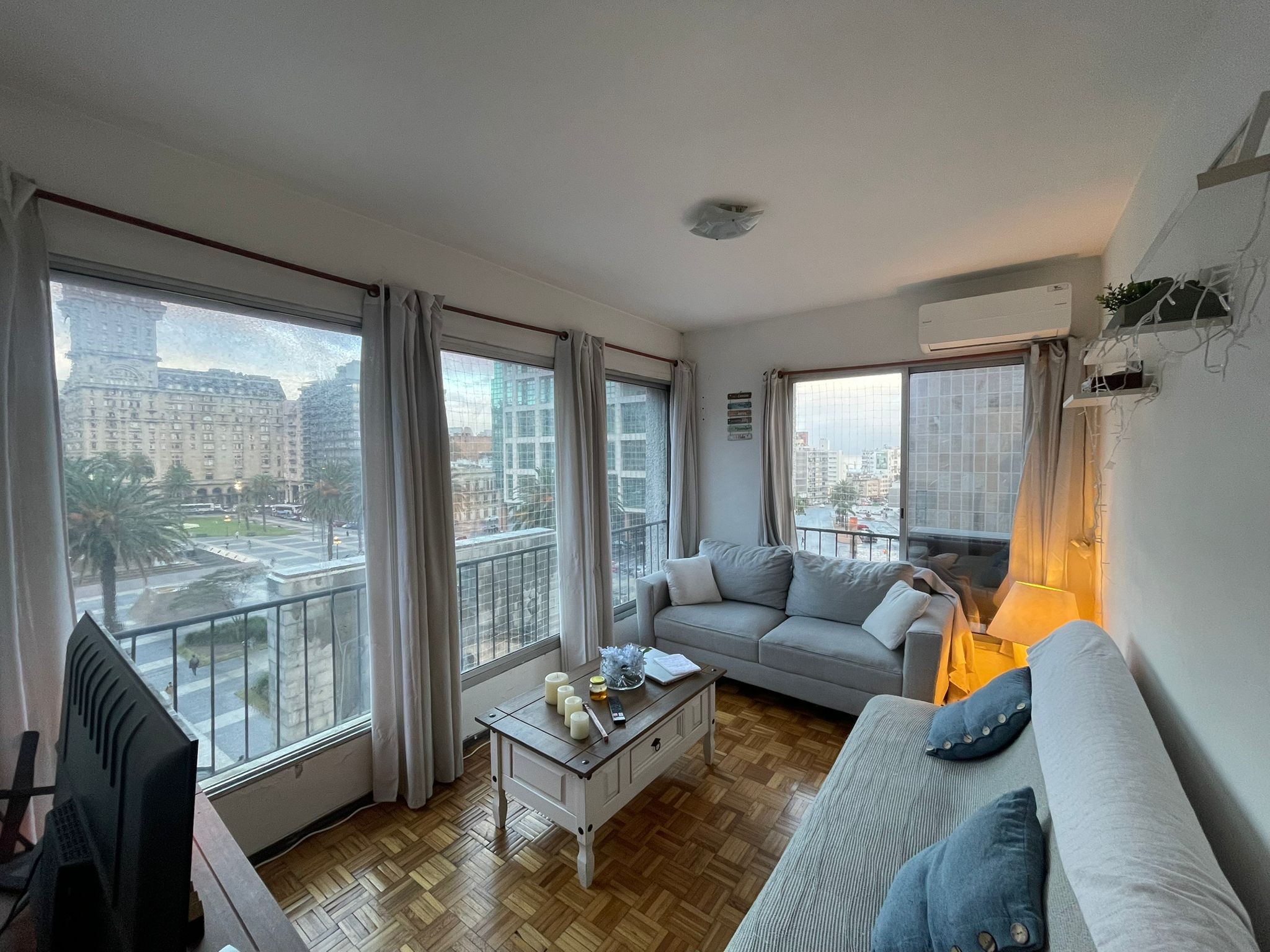 Apartamento de 4 Dormitorios en alquiler. Con Garaje incluido.