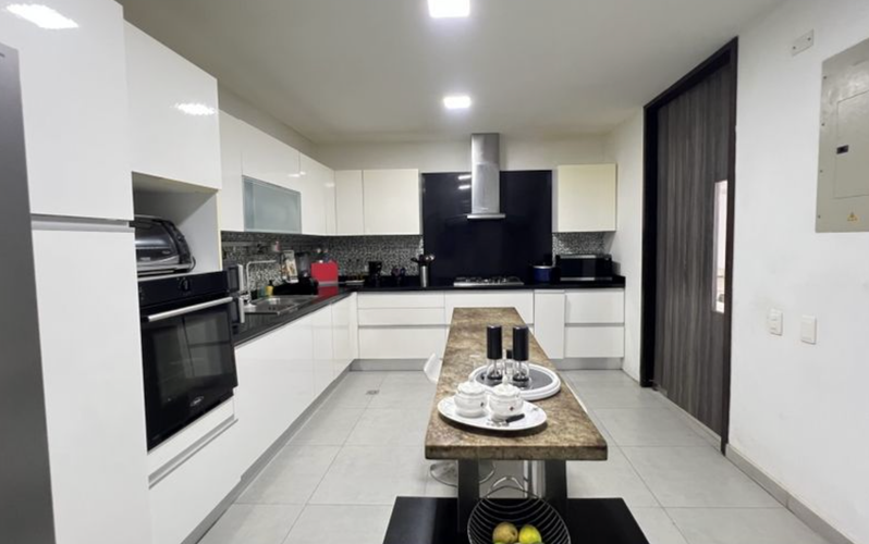 Casa de 4 alcobas en venta en Villa Campestre, Barranquilla, 360 m² · foto 2 de 10