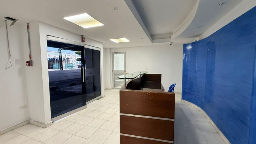 Bodega en venta en Villa San Pedro I, Barranquilla, 2400 m² · foto 4 de 24