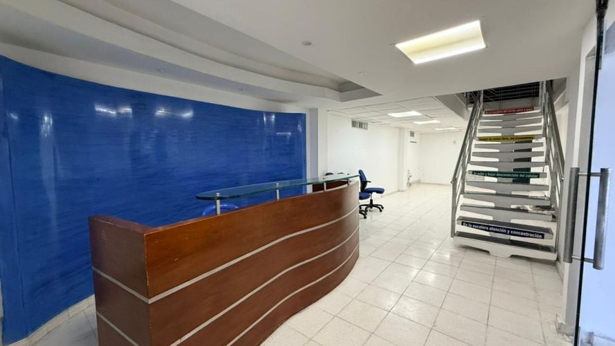 Bodega en venta en Villa San Pedro I, Barranquilla, 2400 m² · foto 6 de 24
