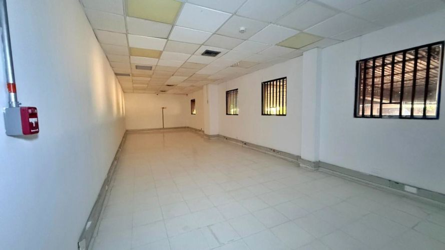 Bodega en venta en Villa San Pedro I, Barranquilla, 2400 m² · foto 7 de 24