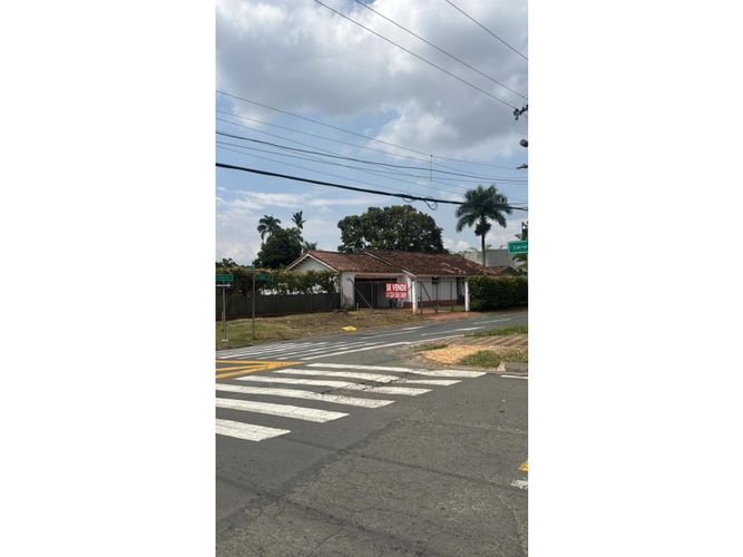 Casa de 5 alcobas en venta en Ciudad Jardin, Cali, 467 m² · foto 3 de 24