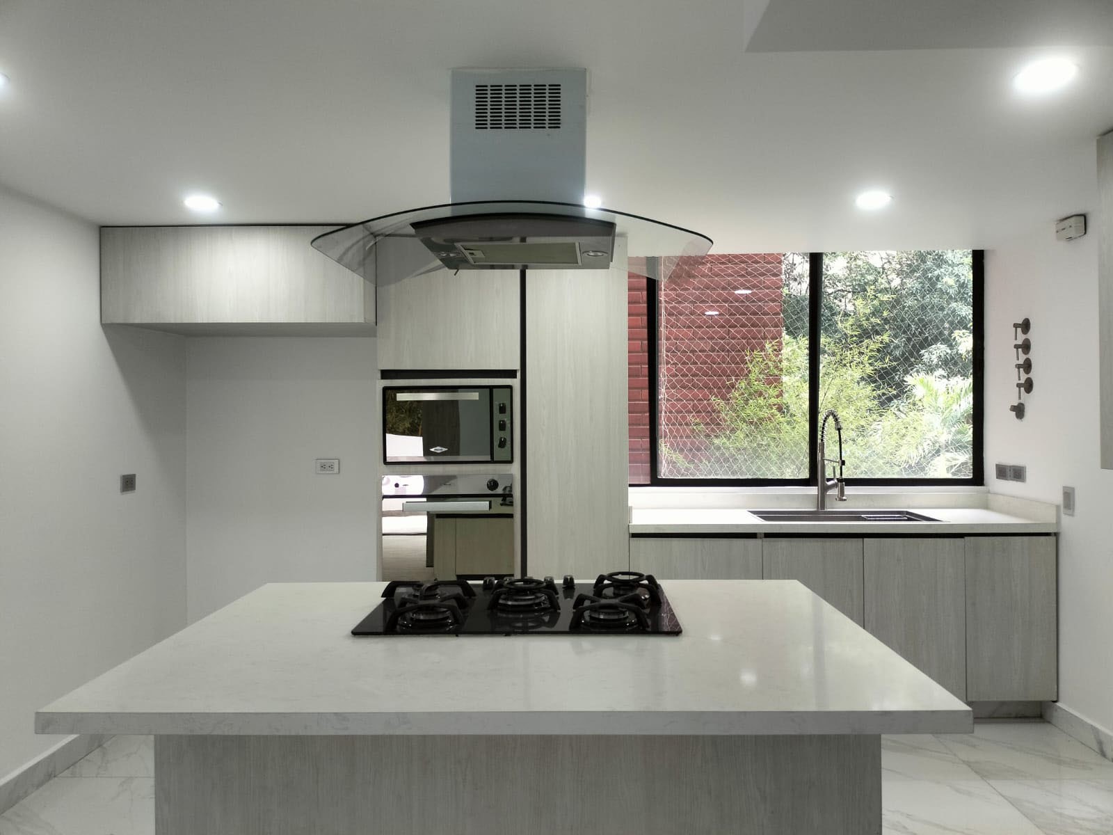 Apartamento en arriendo en El Poblado, Medellín · foto 4 de 18