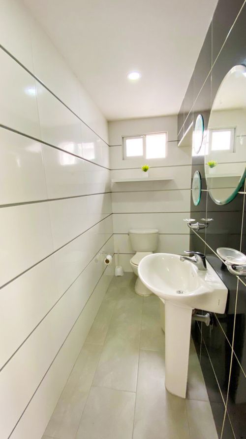 Casa de 5 alcobas en venta en Lleras Restrepo, Cúcuta, 239 m² · foto 7 de 19