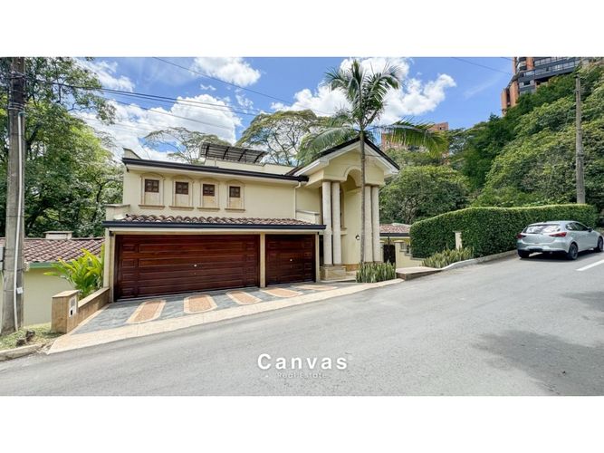 Casa de 6 alcobas en venta en El Poblado, Medellín, 646 m² · foto 2 de 24