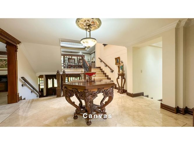 Casa de 6 alcobas en venta en El Poblado, Medellín, 646 m² · foto 3 de 24