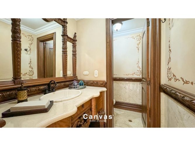 Casa de 6 alcobas en venta en El Poblado, Medellín, 646 m² · foto 4 de 24