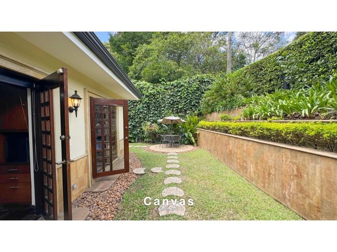 Casa de 6 alcobas en venta en El Poblado, Medellín, 646 m² · foto 12 de 24