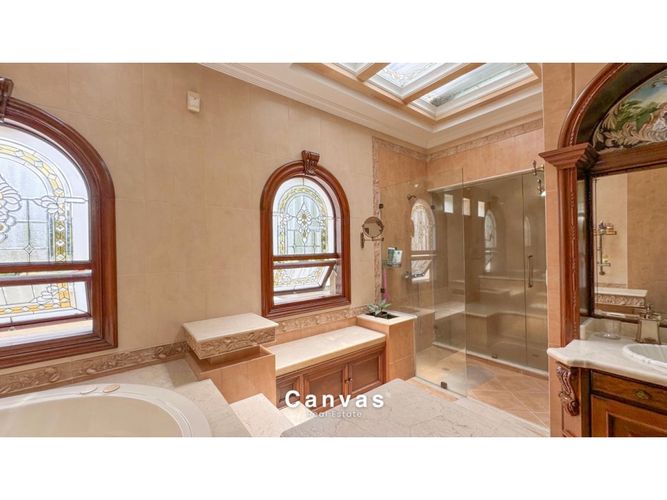 Casa de 6 alcobas en venta en El Poblado, Medellín, 646 m² · foto 23 de 24