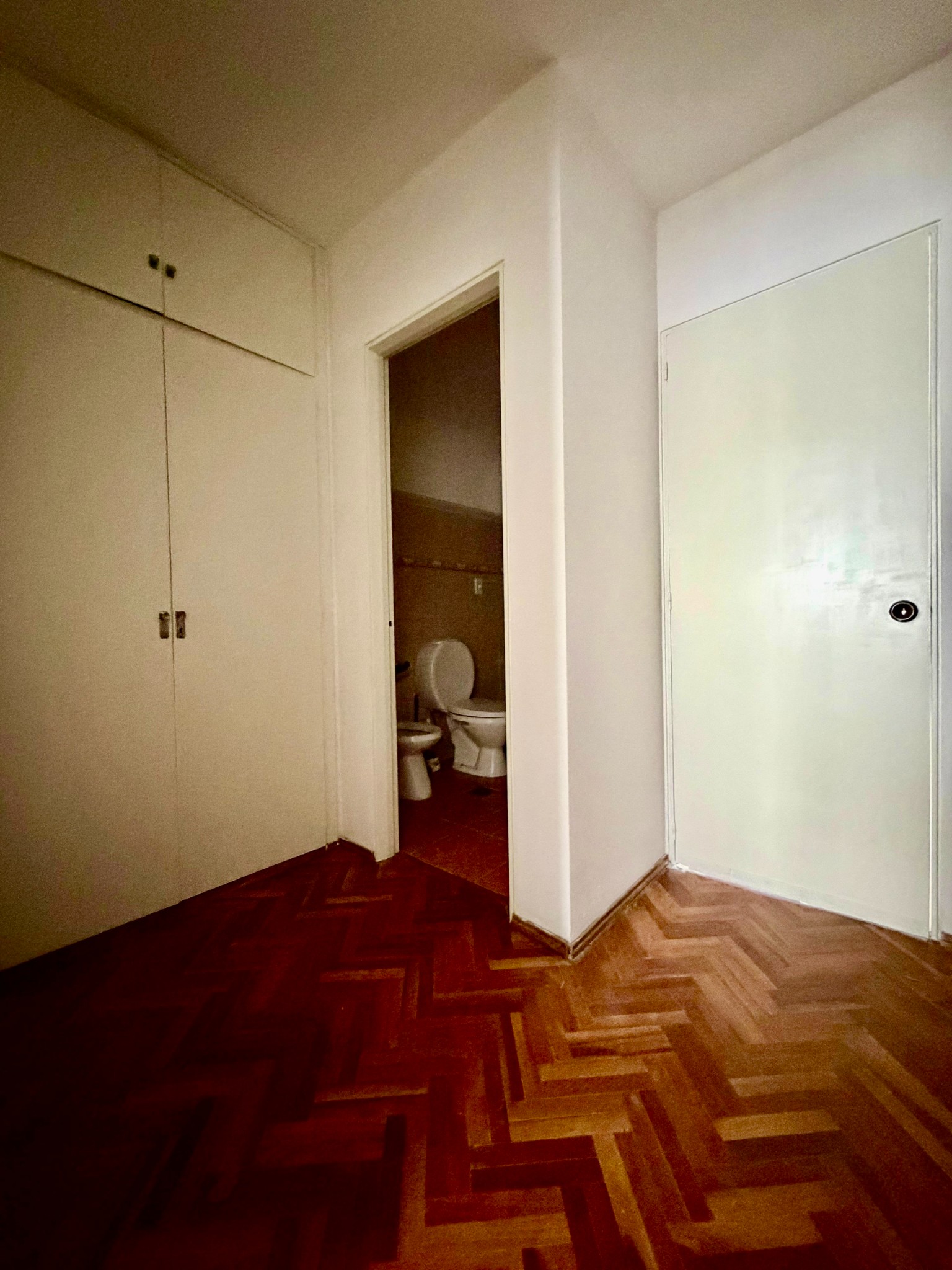 Oportunidad venta apartamento 1 dormitorio con garage en el centro - Widok 6