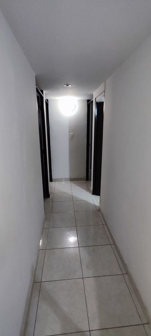 Apartamento de 3 alcobas en venta en Oasis De Comfandi, Cali, 58 m² · foto 5 de 10