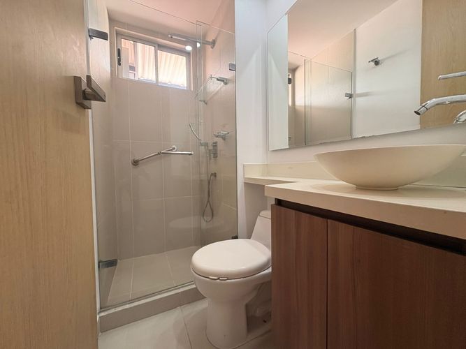 Apartamento de 3 alcobas en arriendo en Loma Benedictinos, Envigado, 114 m² · foto 13 de 18