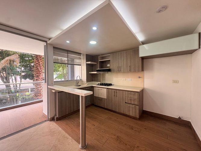 Apartamento de 3 alcobas en arriendo en Loma Benedictinos, Envigado, 114 m² · foto 3 de 18
