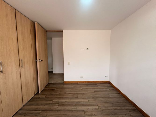 Apartamento de 3 alcobas en arriendo en Loma Benedictinos, Envigado, 114 m² · foto 11 de 18