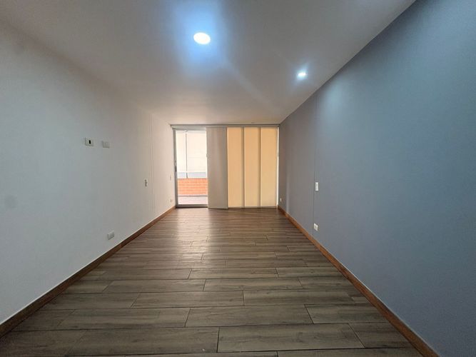 Apartamento de 3 alcobas en arriendo en Loma Benedictinos, Envigado, 114 m² · foto 7 de 18