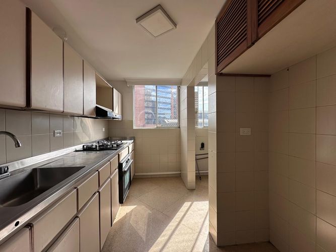 Apartamento de 3 alcobas en venta en El Poblado, Medellín, 125 m² · foto 13 de 16