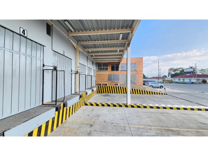 Bodega en arriendo en Via El Eden, Armenia, 3217 m² · foto 3 de 24