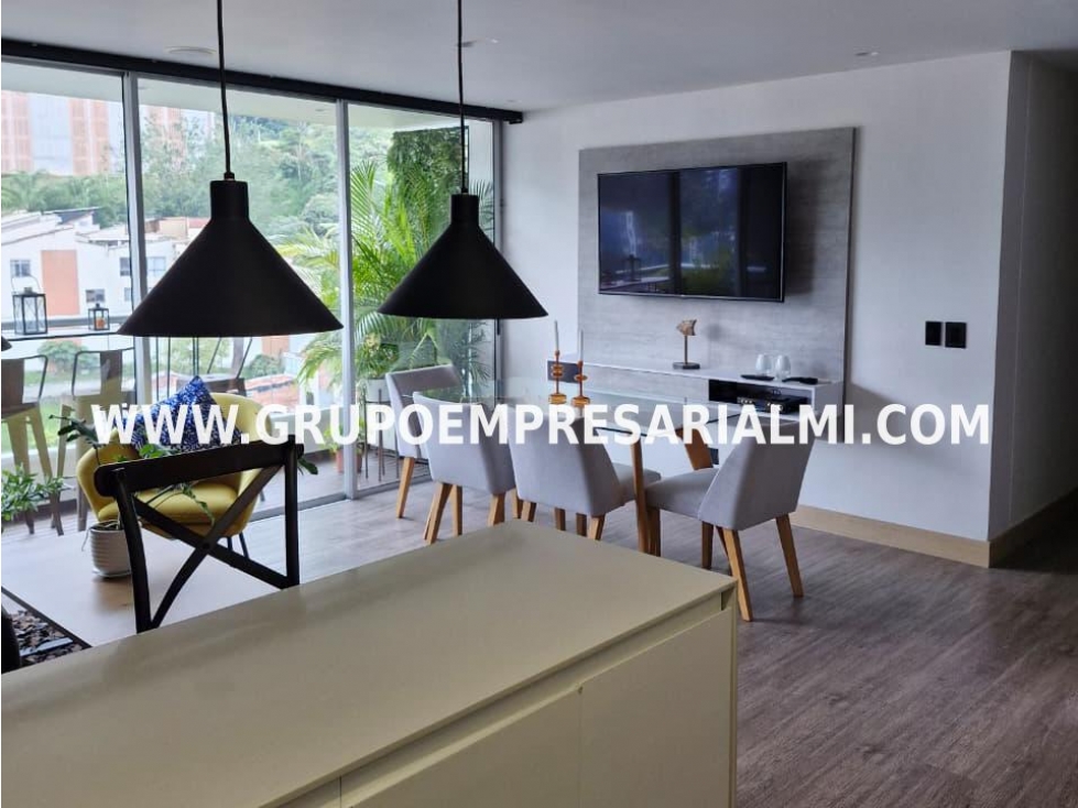 Apartamento en venta en El Poblado, Medellín 4