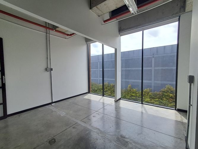 Oficina en arriendo en Llano Grande, Rionegro, 21 m² · foto 4 de 10