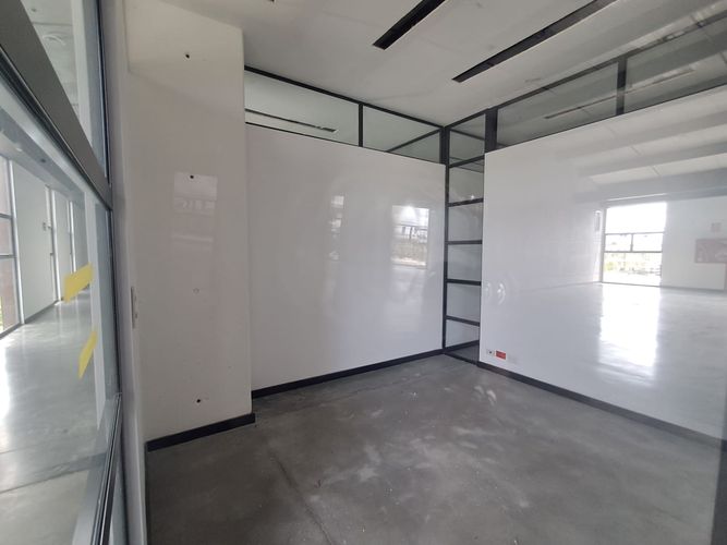 Oficina en arriendo en Llano Grande, Rionegro, 10 m² · foto 3 de 9