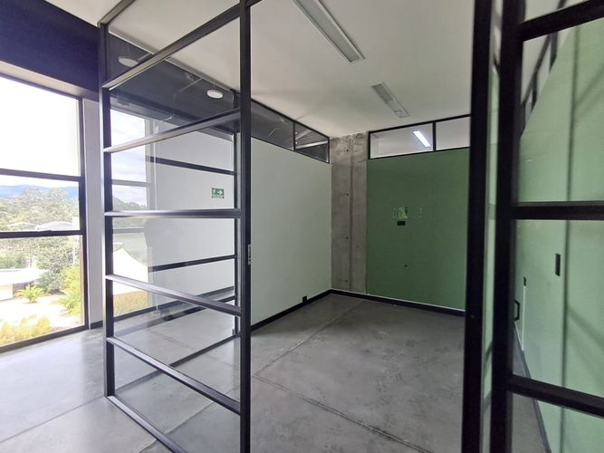 Oficina en arriendo en Llano Grande, Rionegro, 10 m² · foto 2 de 9