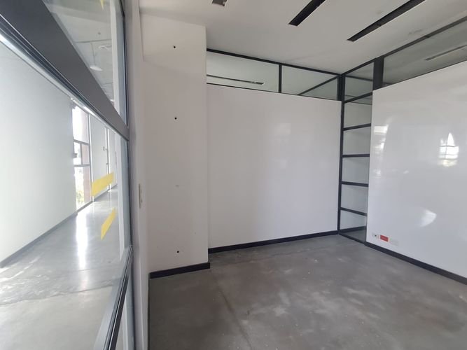 Oficina en arriendo en Llano Grande, Rionegro, 10 m² · foto 7 de 9