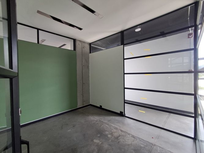 Oficina en arriendo en Llano Grande, Rionegro, 11 m² · foto 6 de 8
