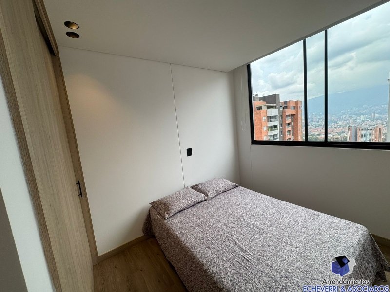 Apartamento en venta en Zona Centro, Envigado · foto 5 de 10