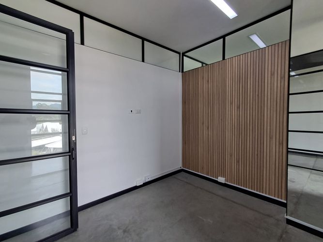 Oficina en arriendo en Llano Grande, Rionegro, 13 m² · foto 3 de 9