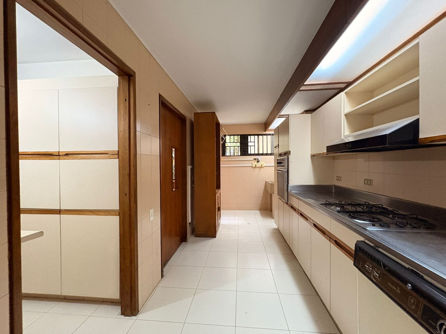 Apartamento en arriendo en Loma Benedictinos, Envigado · foto 6 de 15