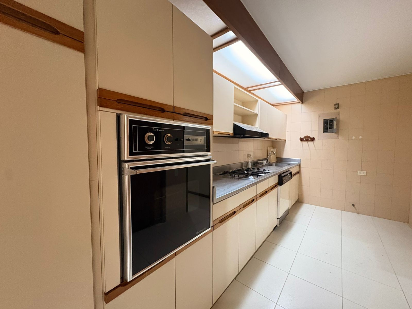 Apartamento en arriendo en Loma Benedictinos, Envigado · foto 5 de 15