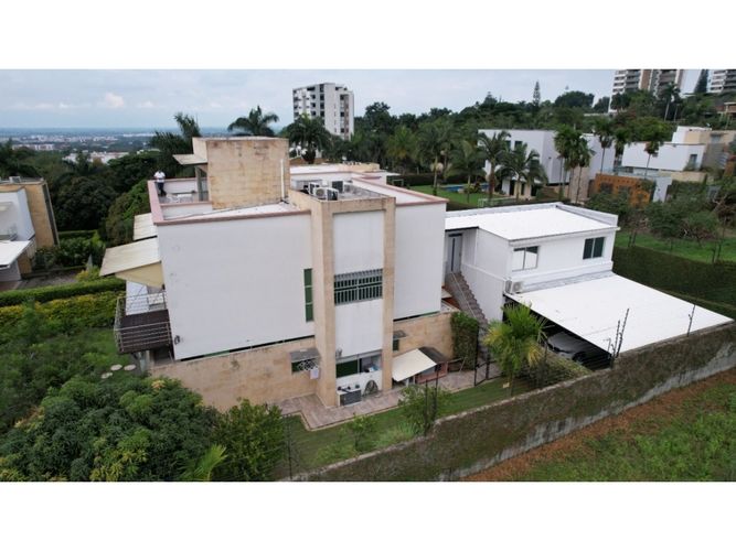 Casa de 6 alcobas en venta en Ciudad Jardin, Cali, 754 m² · foto 3 de 24