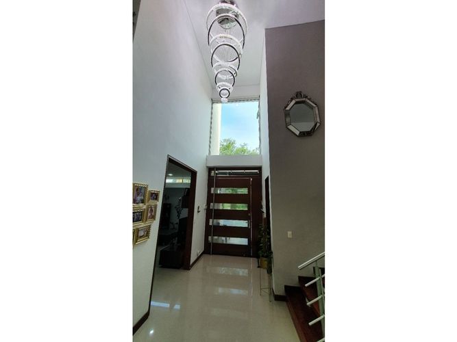 Casa de 6 alcobas en venta en Ciudad Jardin, Cali, 754 m² · foto 21 de 24