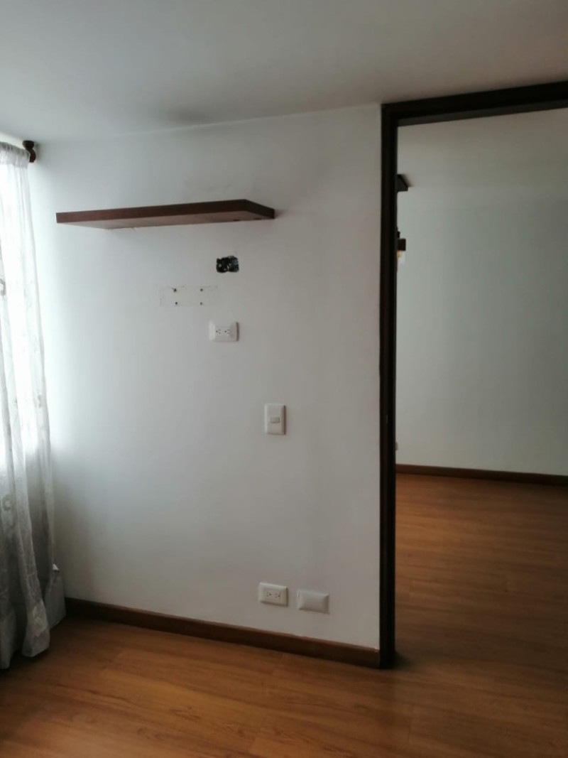 Apartamento en venta en Castilla, Bogotá · foto 7 de 12