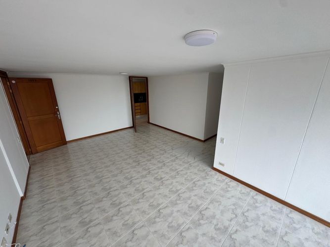 Apartamento de 4 alcobas en arriendo en Altos Del Poblado, Medellín, 100 m² · foto 14 de 24