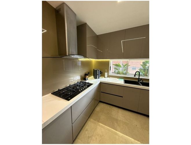 Apartamento de 3 alcobas en venta en Normandia, Cali, 277 m² · foto 3 de 19