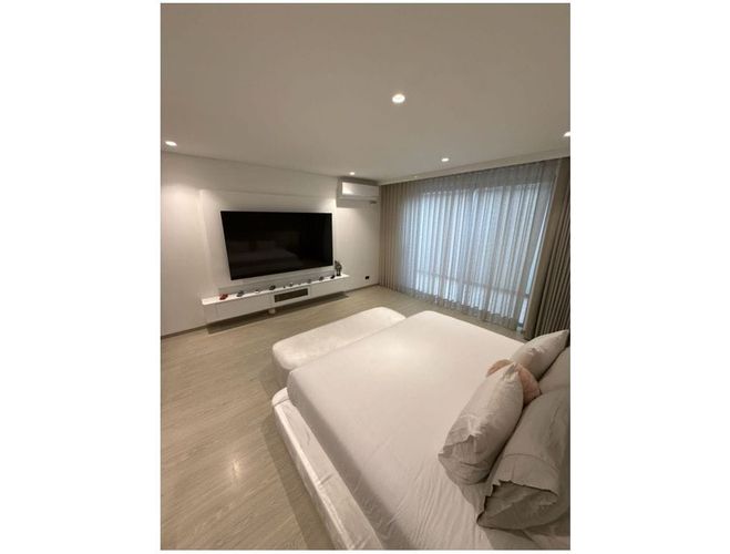 Apartamento de 3 alcobas en venta en Normandia, Cali, 277 m² · foto 10 de 19