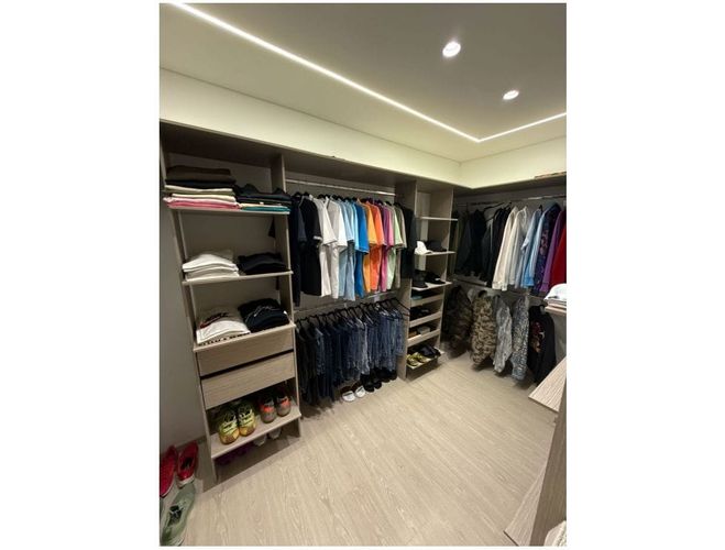 Apartamento de 3 alcobas en venta en Normandia, Cali, 277 m² · foto 11 de 19