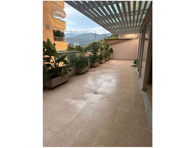Apartamento de 3 alcobas en venta en Normandia, Cali, 277 m² · foto 16 de 19