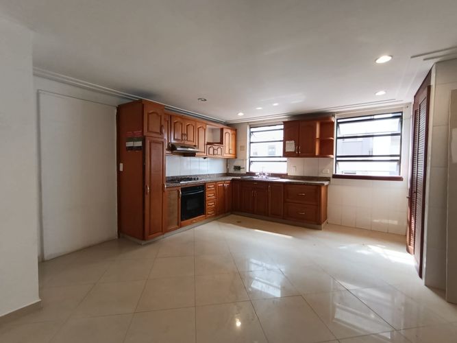 Apartamento de 4 alcobas en arriendo en El Poblado, Medellín, 220 m² · foto 2 de 20