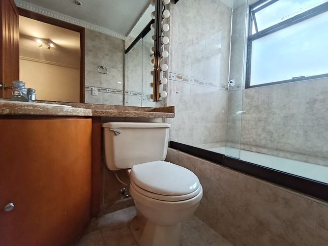 Apartamento de 4 alcobas en arriendo en El Poblado, Medellín, 220 m² · foto 11 de 20