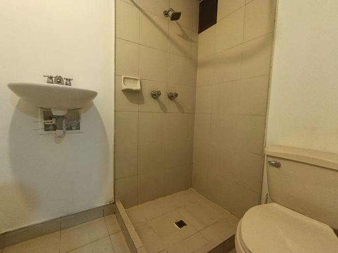 Apartamento de 4 alcobas en arriendo en El Poblado, Medellín, 220 m² · foto 12 de 20